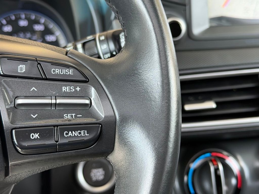 Used 2021 Ultra Black Hyundai SEL Plus image 25
