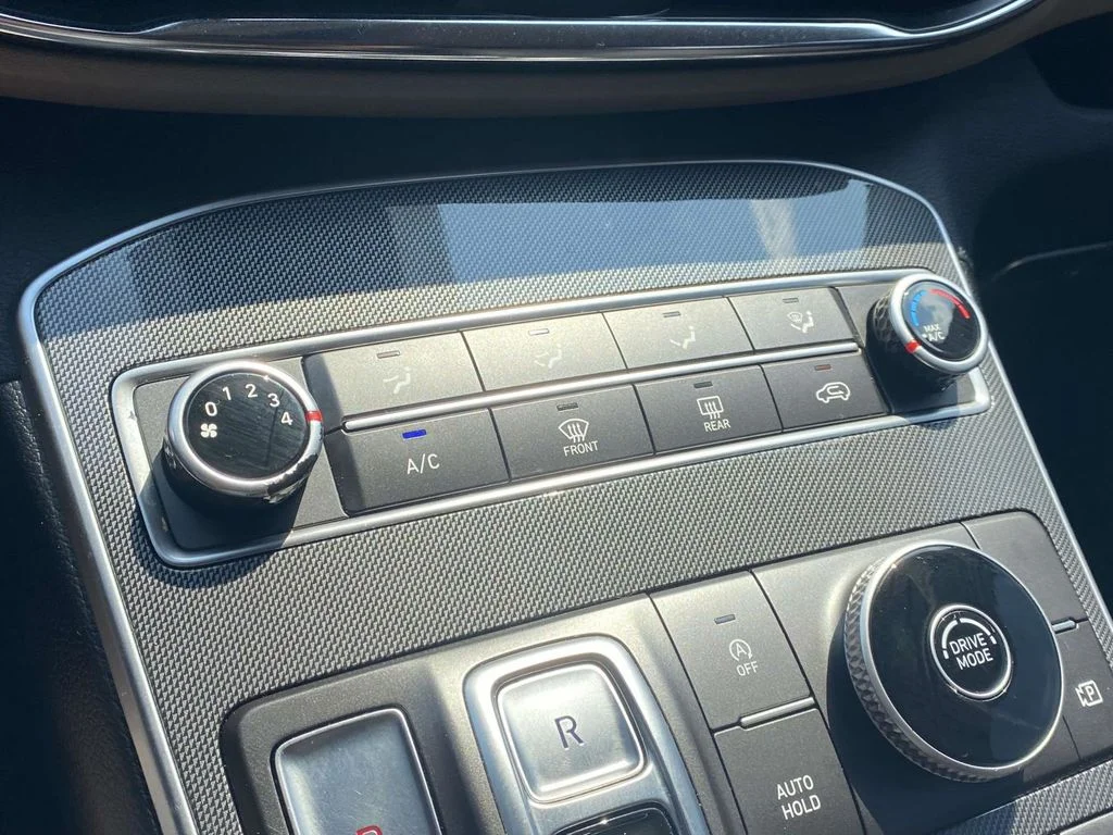 Used 2021 Gray Hyundai SEL image 25
