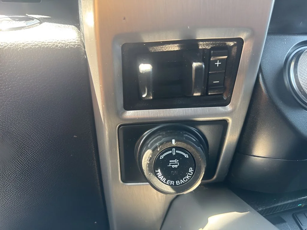 Used 2021 Black Ford Platinum image 17