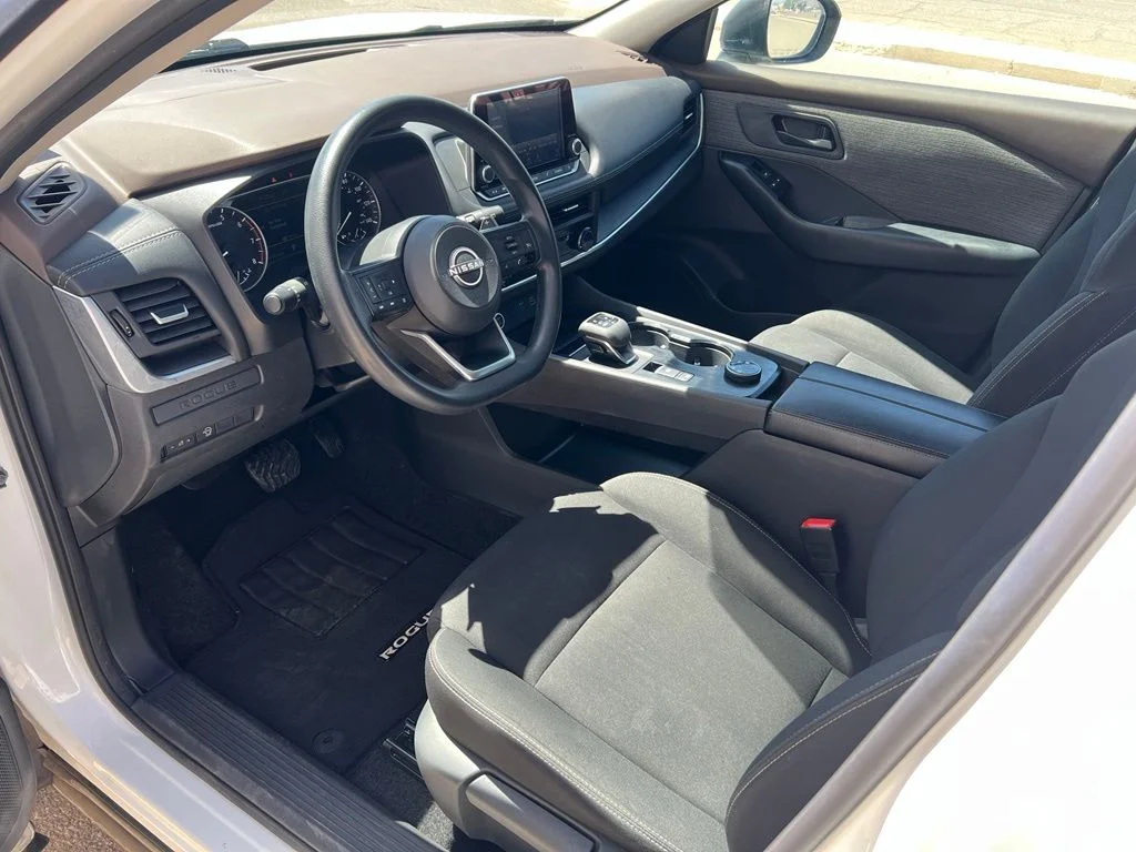 Used 2023 Glacier White Nissan S image 12