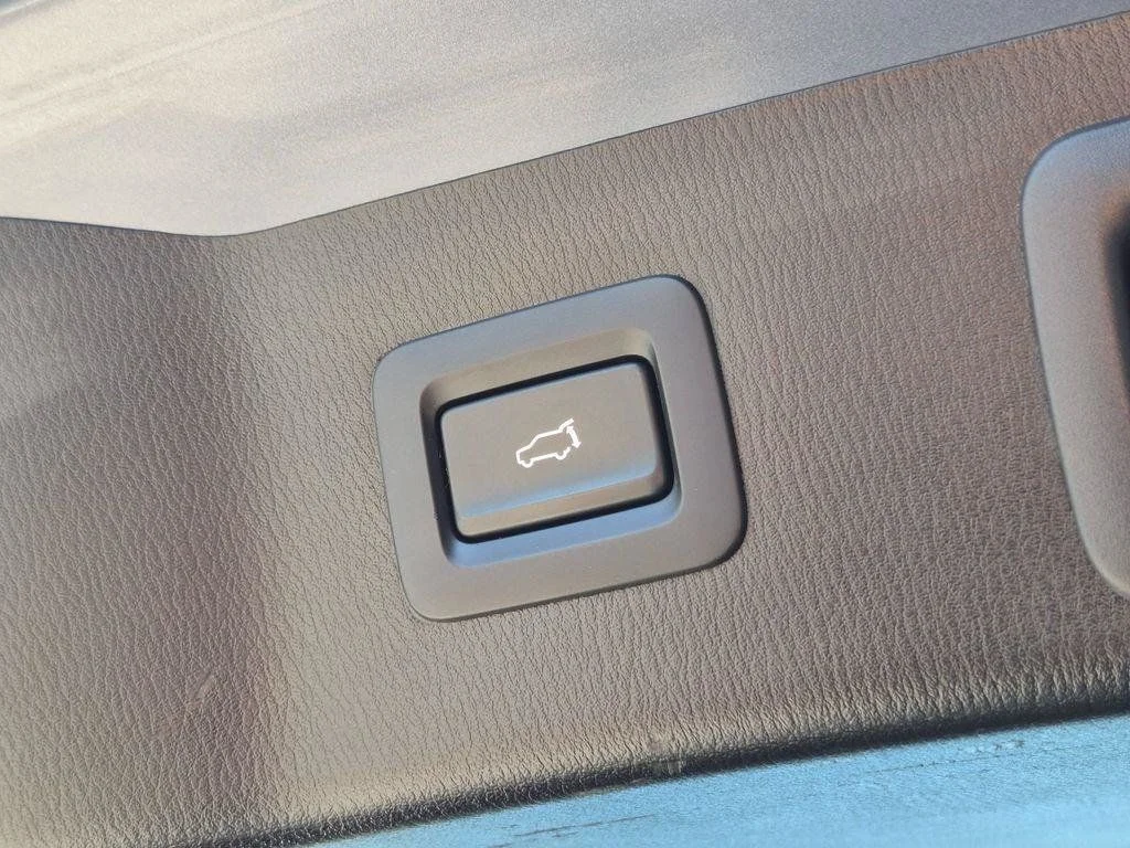 Used 2025 Gray Mazda 2.5 S Carbon Edition image 9