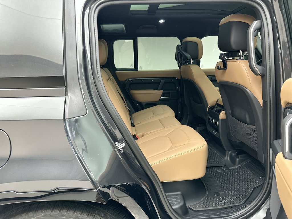 New 2026 Carpathian Grey Prem Met Land Rover X-Dynamic SE image 7