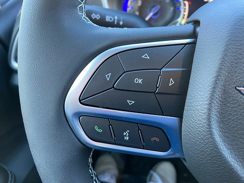2026 Chrysler Pacifica Select - Photo 12
