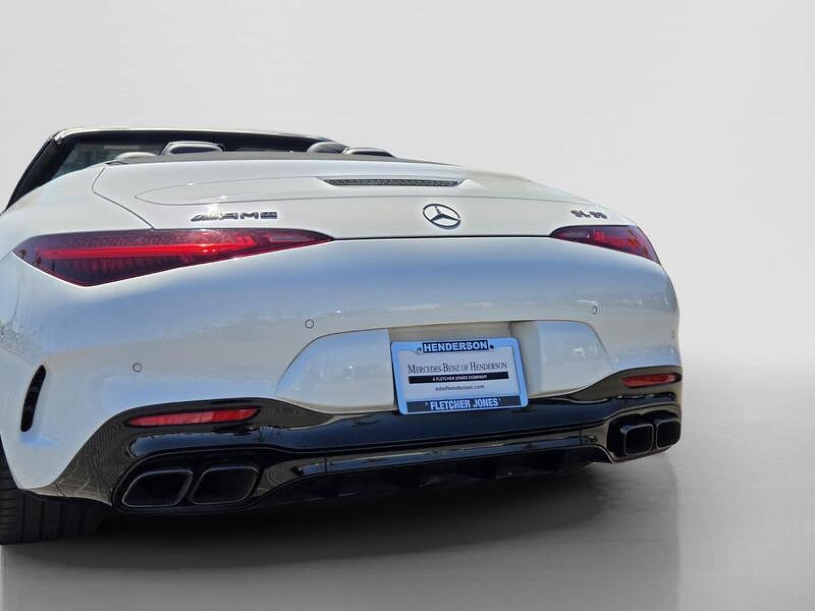 Certified Used 2022 MANUFAKTUR Moonlight White Metallic Mercedes-Benz AMG® SL 55 image 4