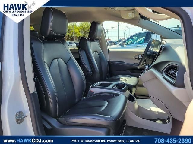 Used 2023 White Chrysler Touring L image 32