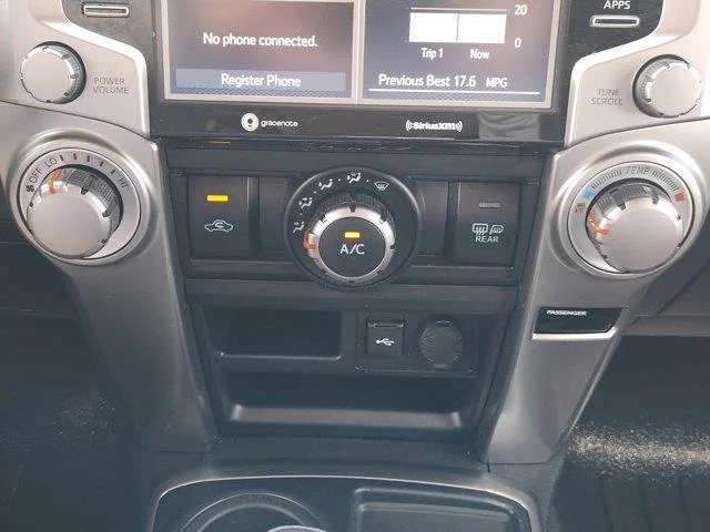 Used 2022 Gray Toyota SR5 4x2 image 19
