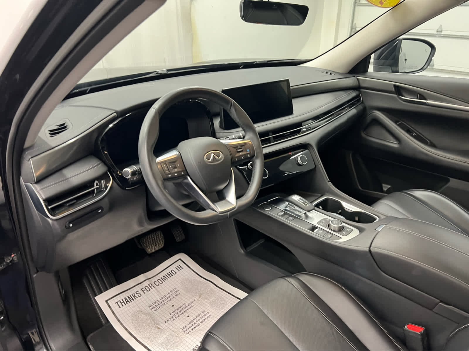 Used 2024 Mineral Black INFINITI LUXE image 23