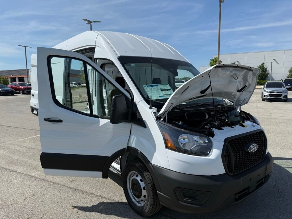 New 2026 Oxford White Ford Cargo Van image 15