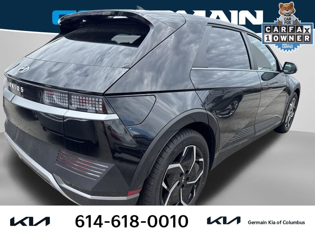 Used 2024 Black Hyundai SEL image 4