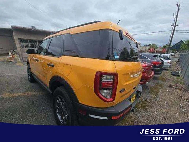 Used 2022 Cyber Orange Metallic Tricoat Ford Big Bend image 4