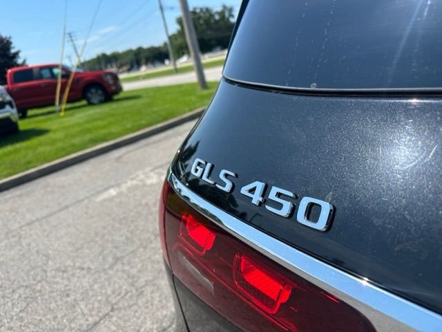 Used 2026 Black Mercedes-Benz GLS 450 image 11