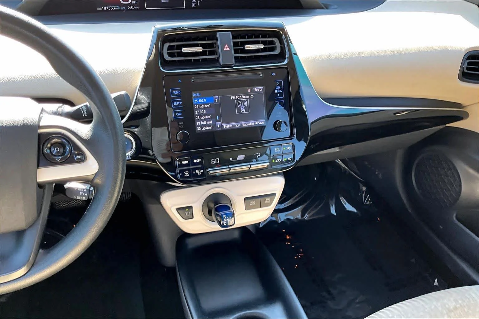 Used 2016 Blizzard Pearl Toyota Three image 5
