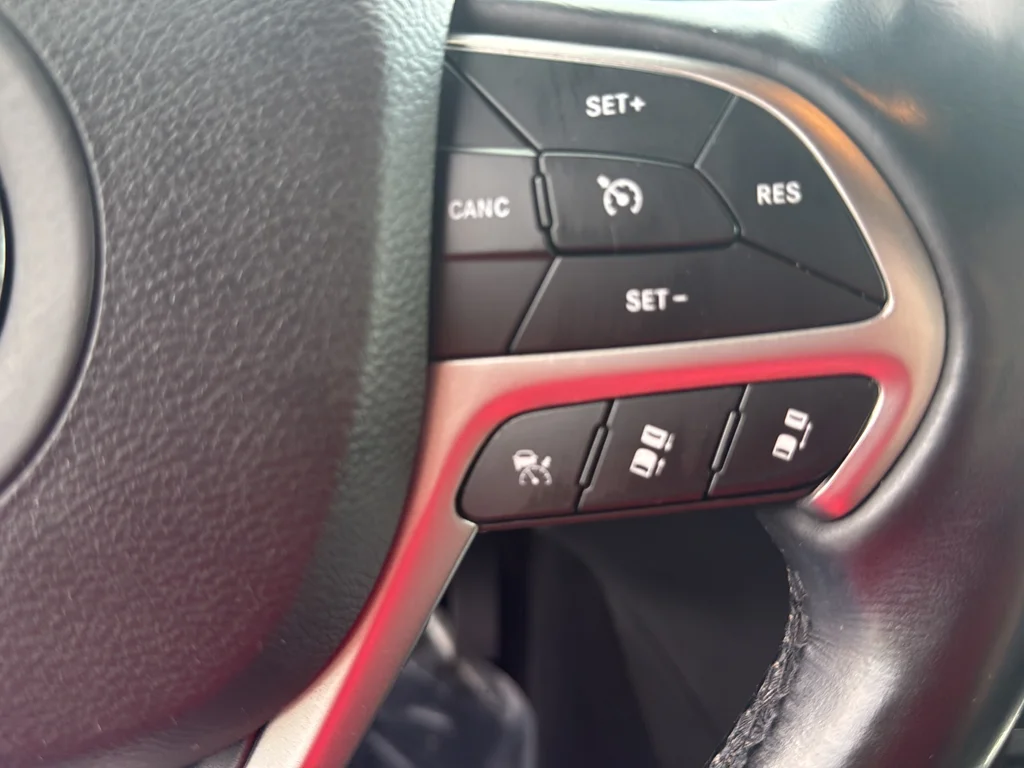 Certified Used 2021 Blue Jeep Limited image 17