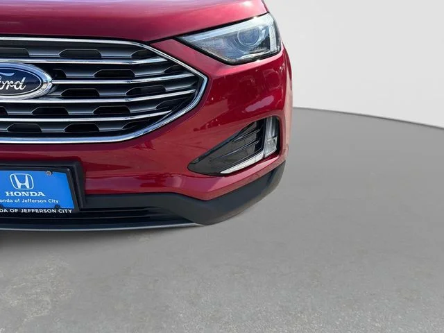 Used 2022 Red Ford SEL image 11