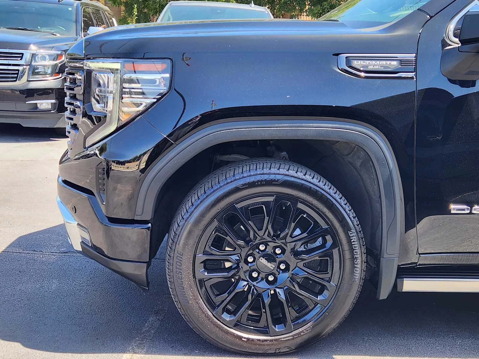 Used 2023 ONYX BLACK GMC Denali Ultimate image 8