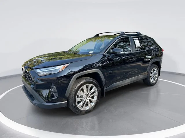 Used 2025 Black Toyota XLE Premium image 1