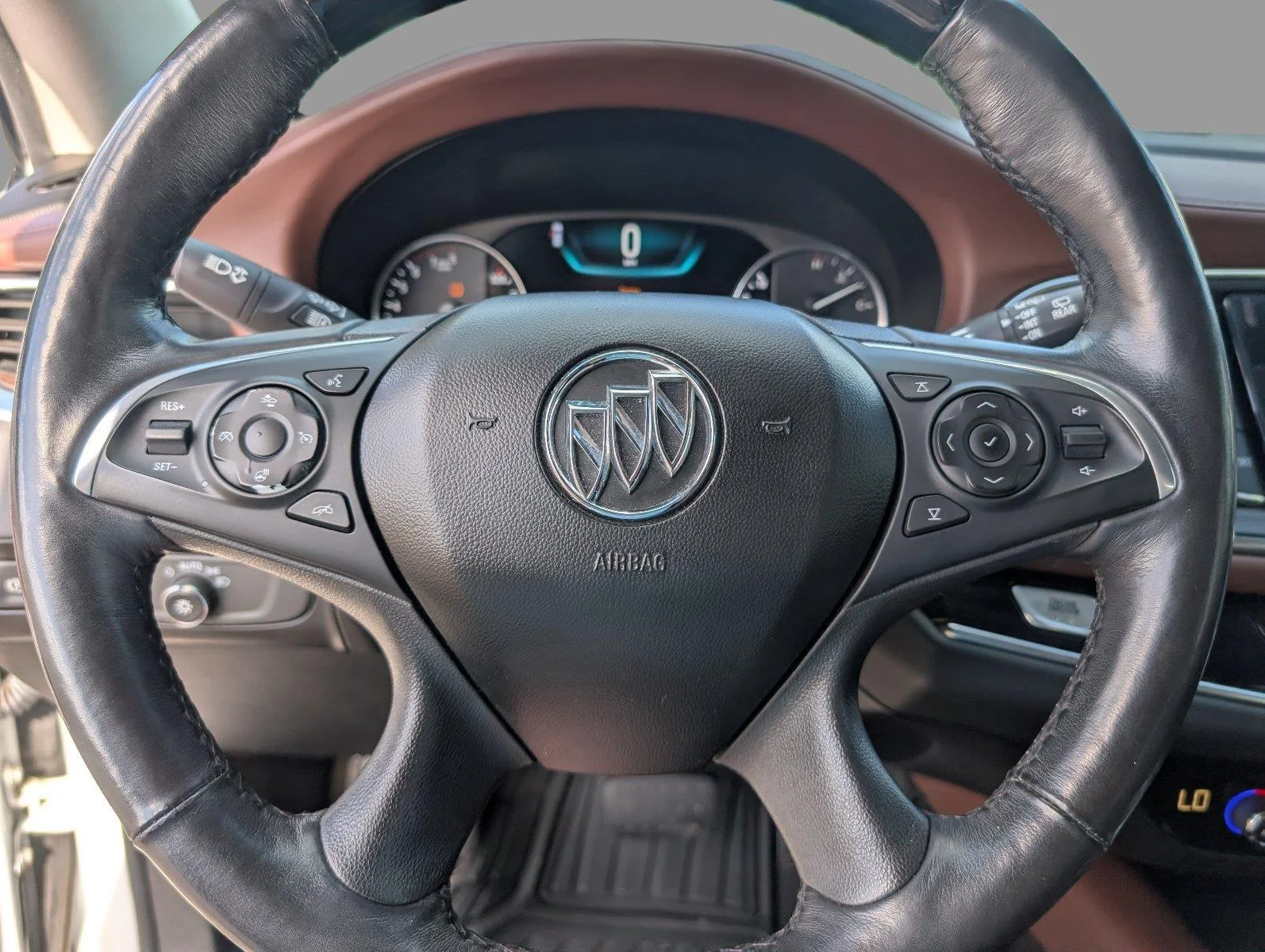 Used 2018 Includes Satin Nickel lower exterior accent color. Buick Avenir image 25