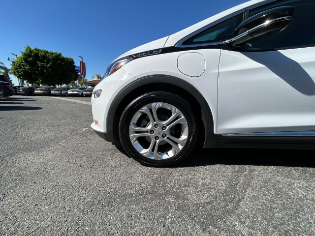 Used 2020 White Chevrolet LT image 15