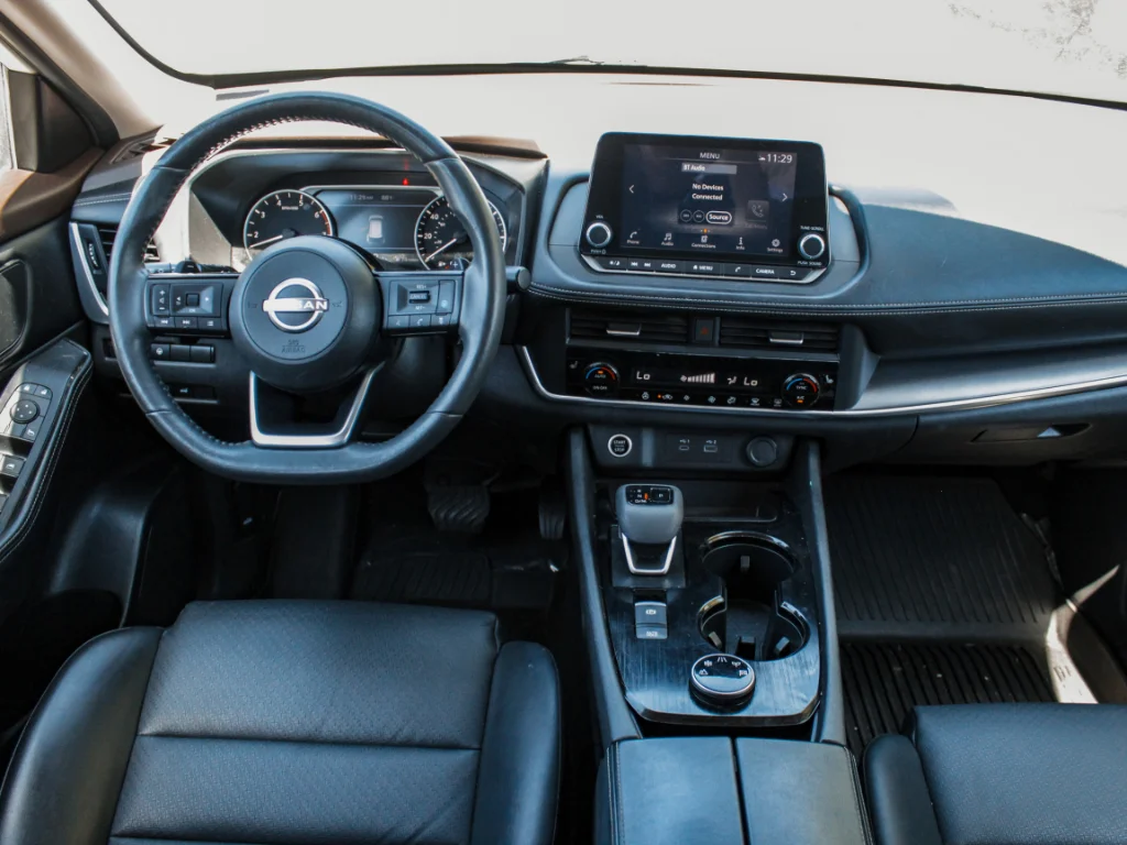 Used 2023 Pearl White Tricoat Nissan SV image 28