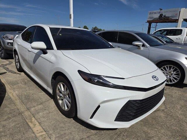 Used 2026 Ice Cap Toyota LE image 3