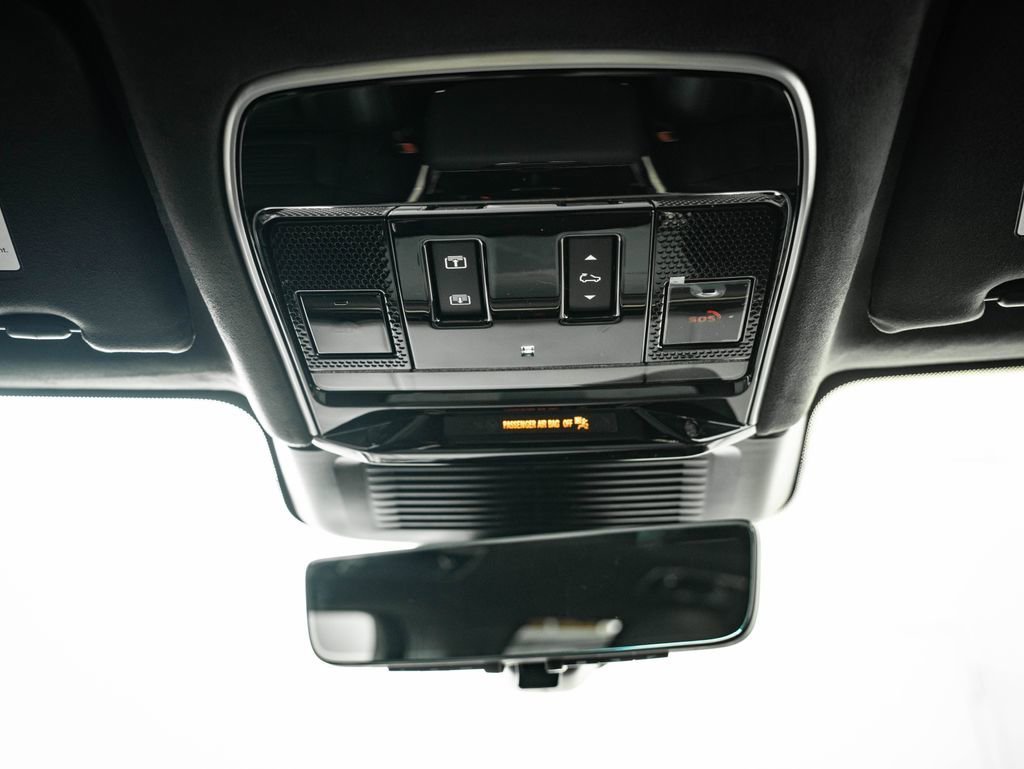 New 2026 Ethereal Frost Satin LAND ROVER  image 39