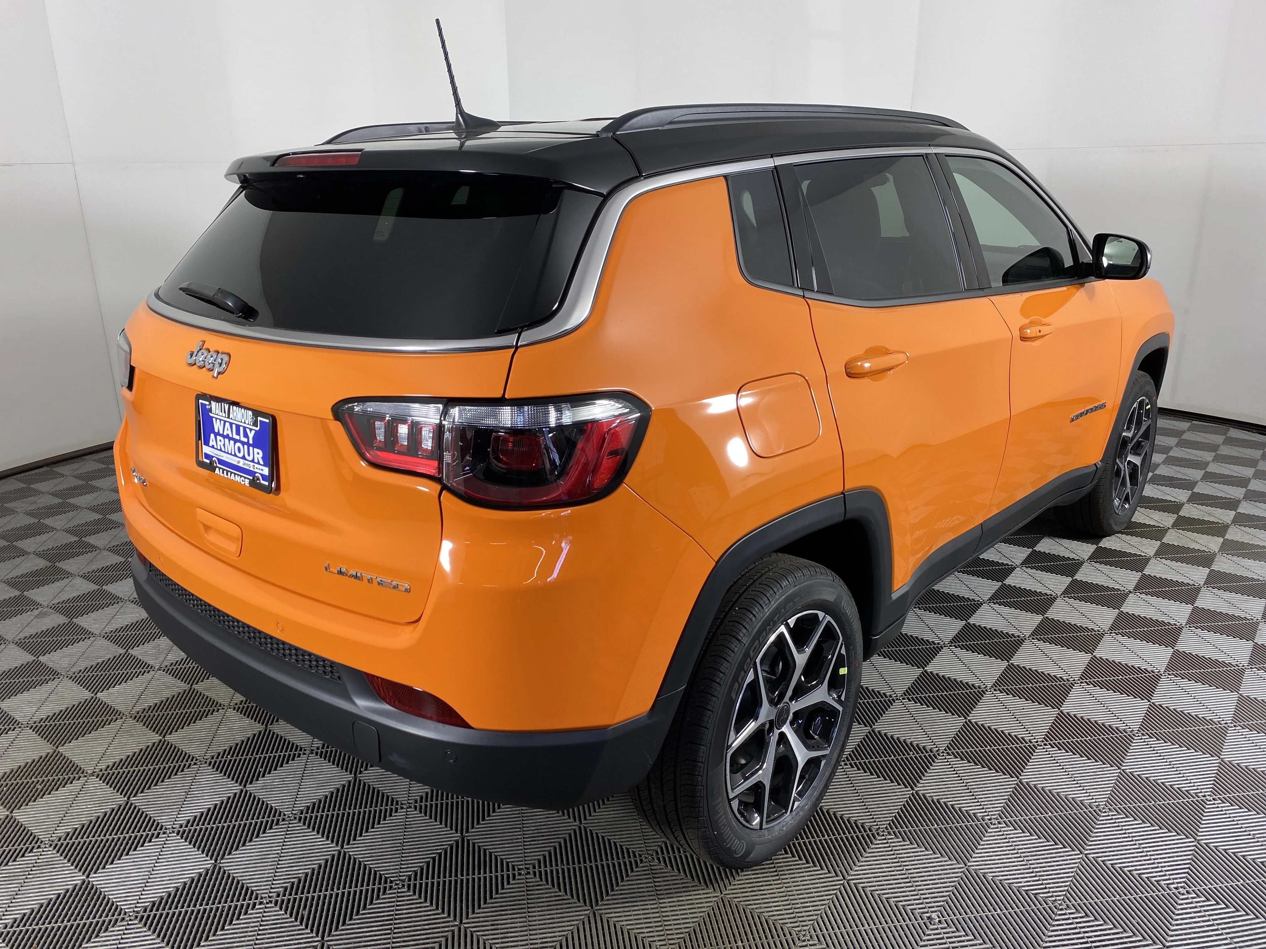 New 2026 Joose Exterior Paint Jeep Limited image 6