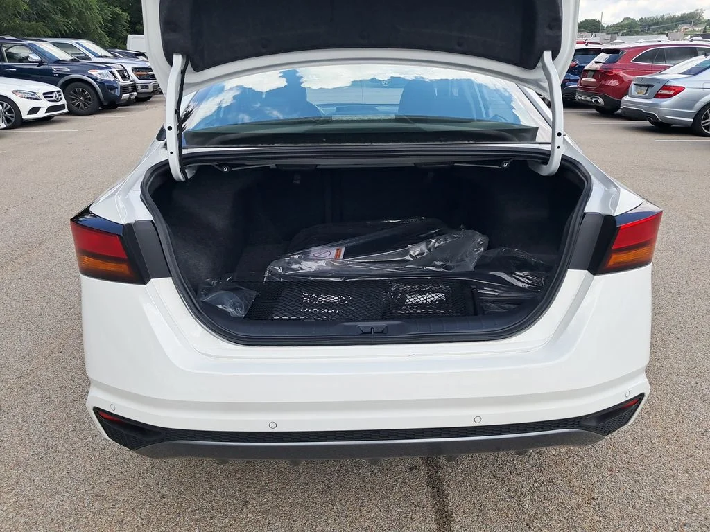 New 2026 White Nissan 2.5 SV image 24