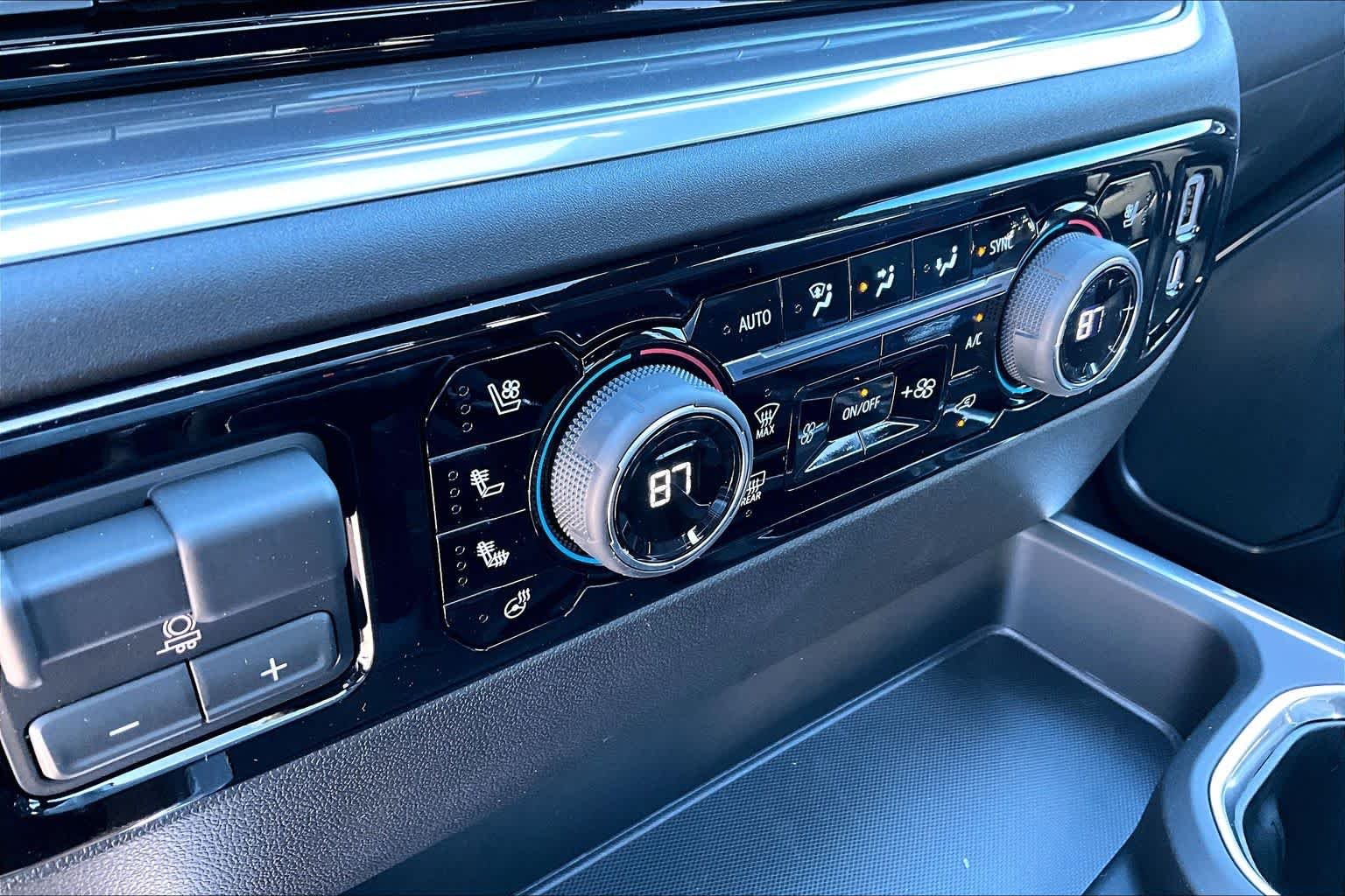 2026 Chevrolet Silverado 1500 High Country - Photo 18