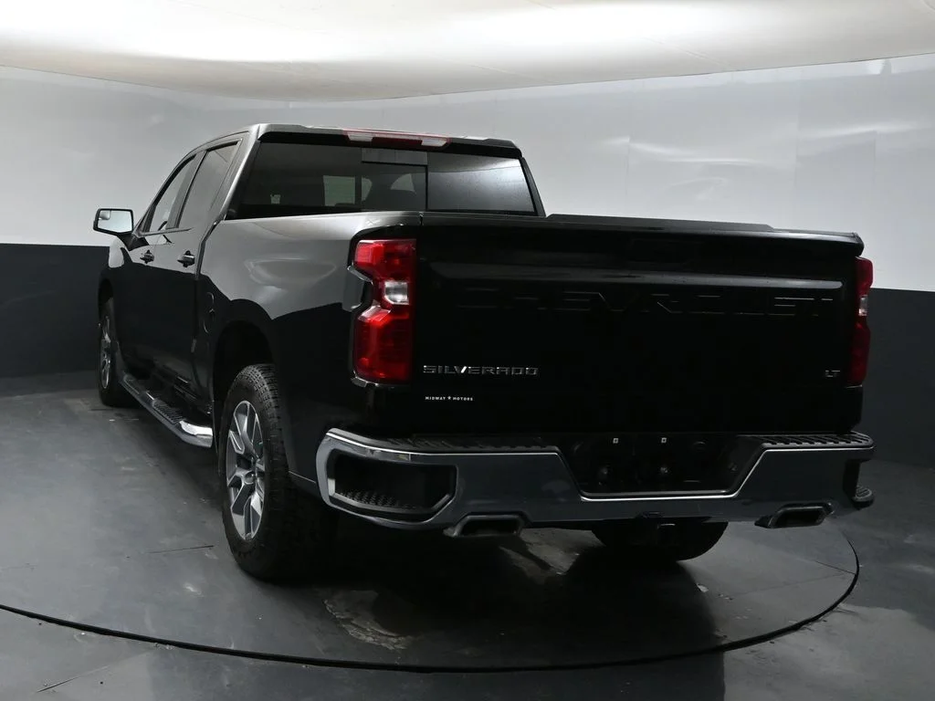 Used 2025 Black Chevrolet LT image 3