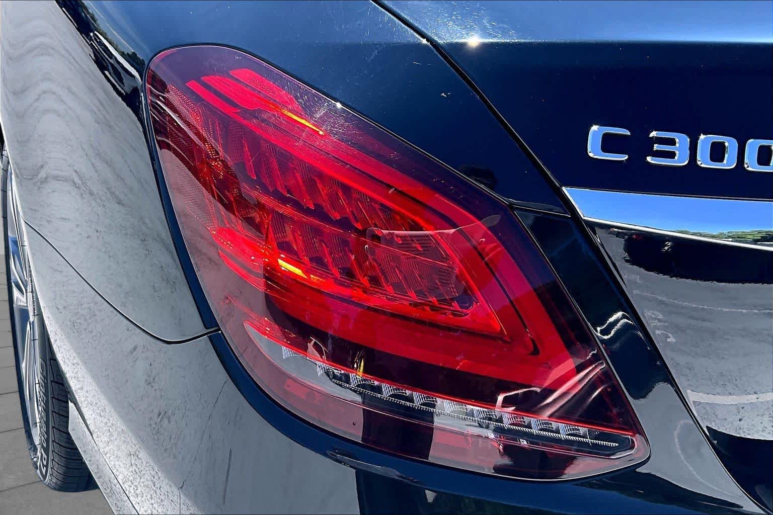 Used 2019 Obsidian Black Metallic Mercedes-Benz C 300 image 28