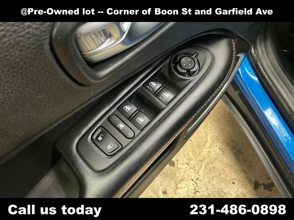 Used 2018 Blue Jeep Limited image 16