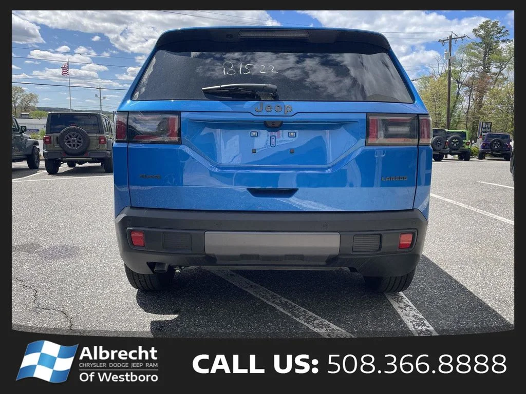 New 2026 Hydro Blue Pearl-Coat Exterior Paint Jeep Laredo image 4