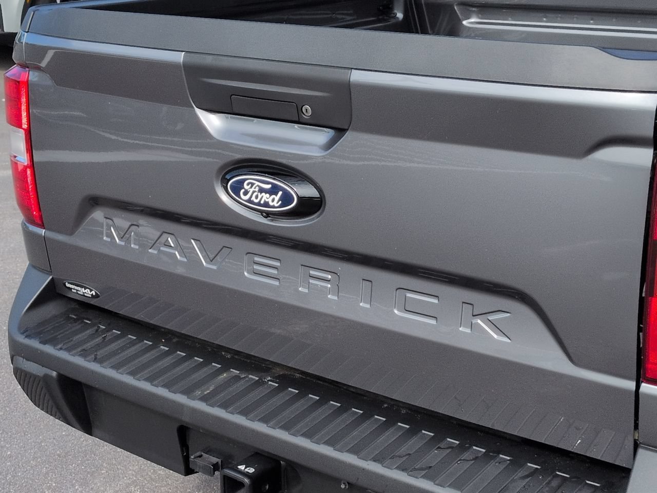 Used 2025 Gray Metallic Ford XL image 13