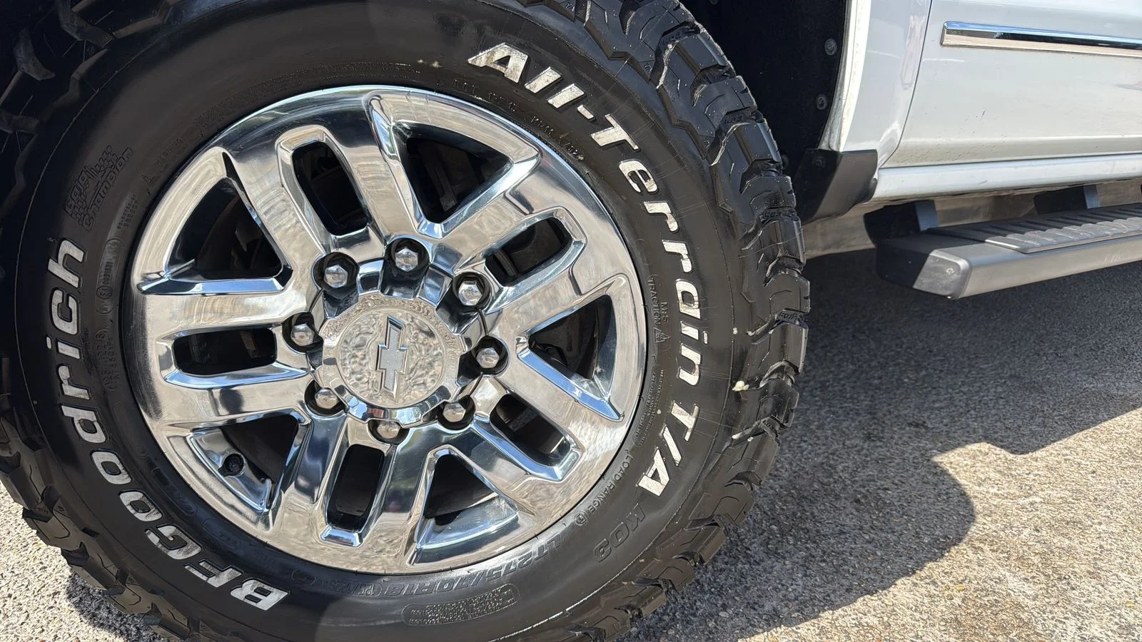 Used 2019 White Chevrolet LTZ image 24