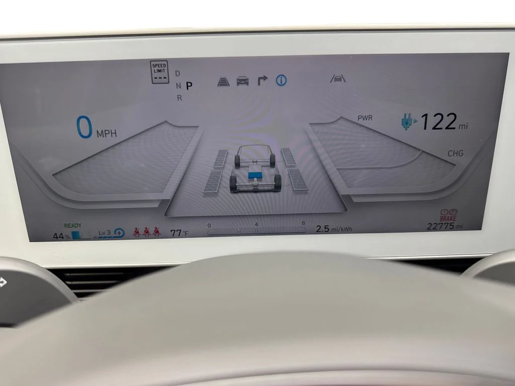 Used 2024 Green Hyundai SEL image 59