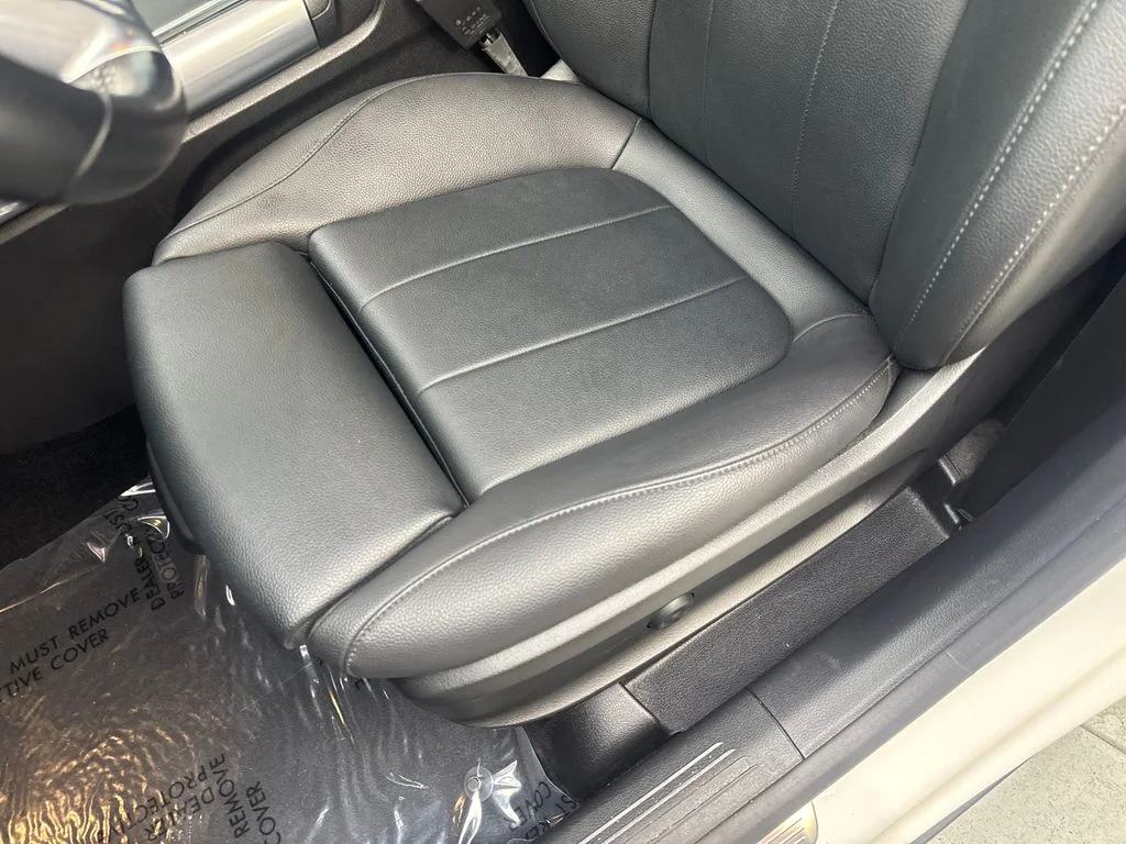 Used 2025 White Mercedes-Benz GLA 250 image 27