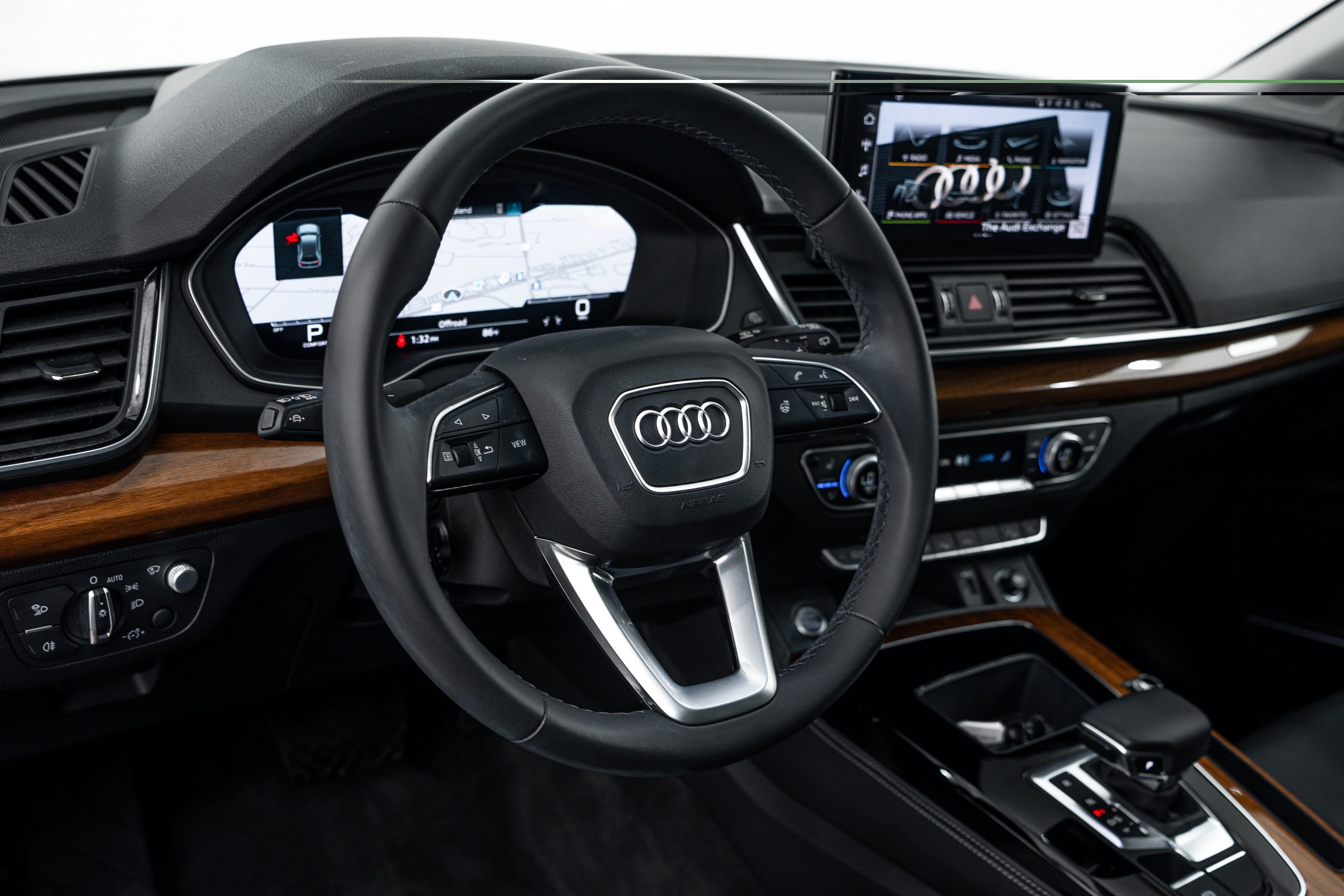 Certified Used 2023 Daytona Gray Pearl Effect Audi S line Prestige image 9