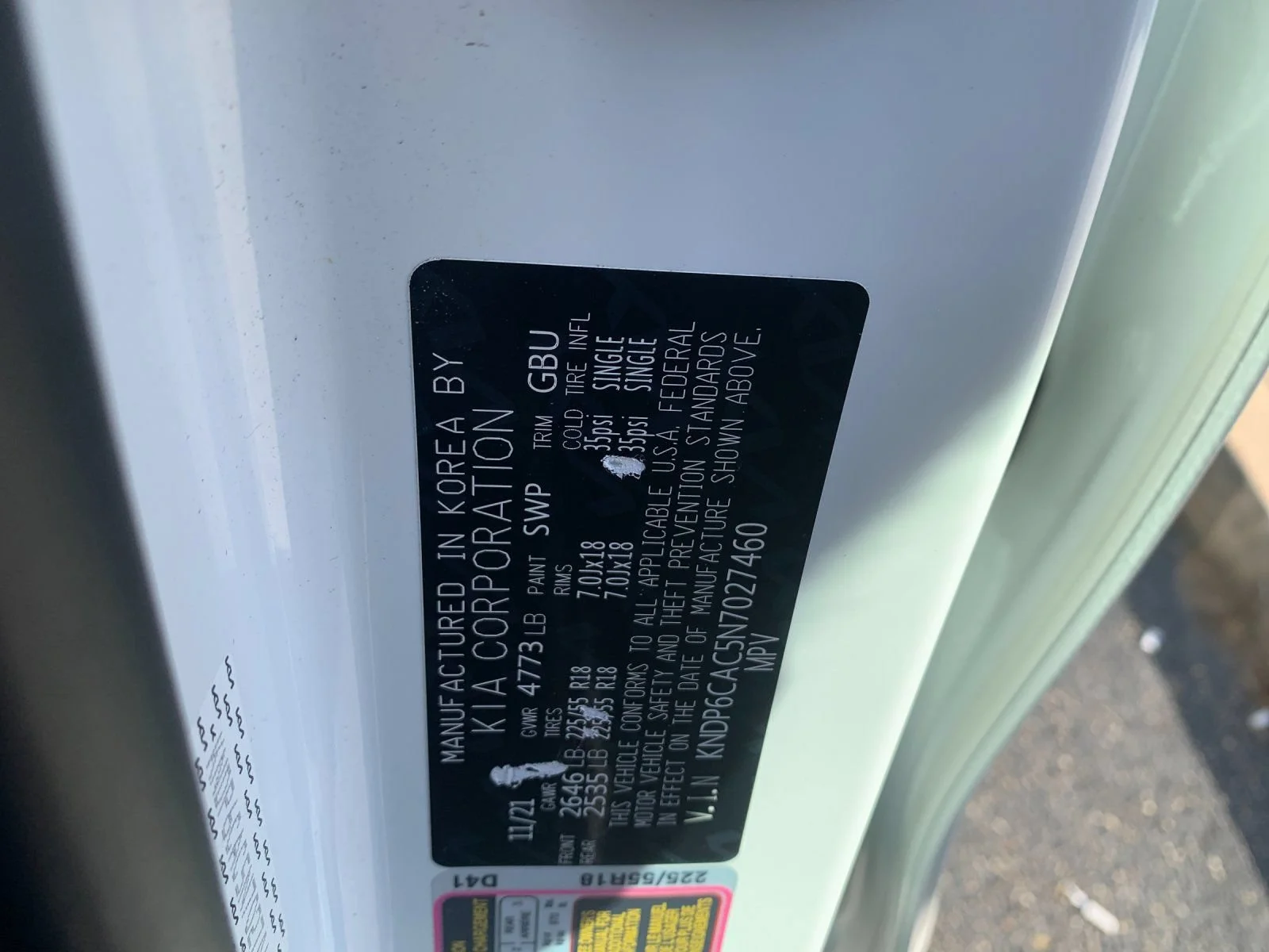 Used 2022 White Kia Nightfall Edition image 32