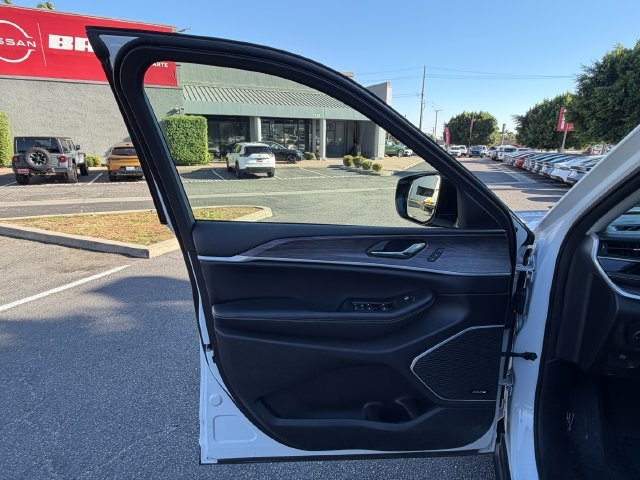 Used 2024 White Jeep 4xe image 14