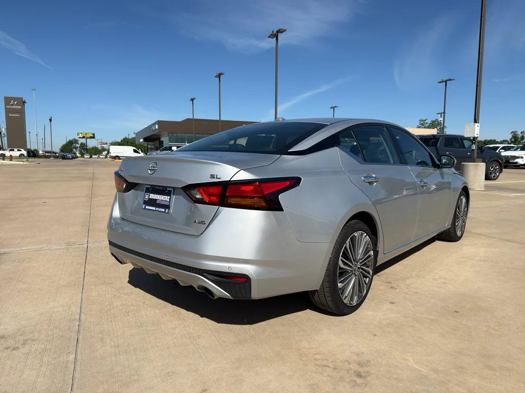 Used 2023 Brilliant Silver Metallic Nissan 2.5 SL image 6
