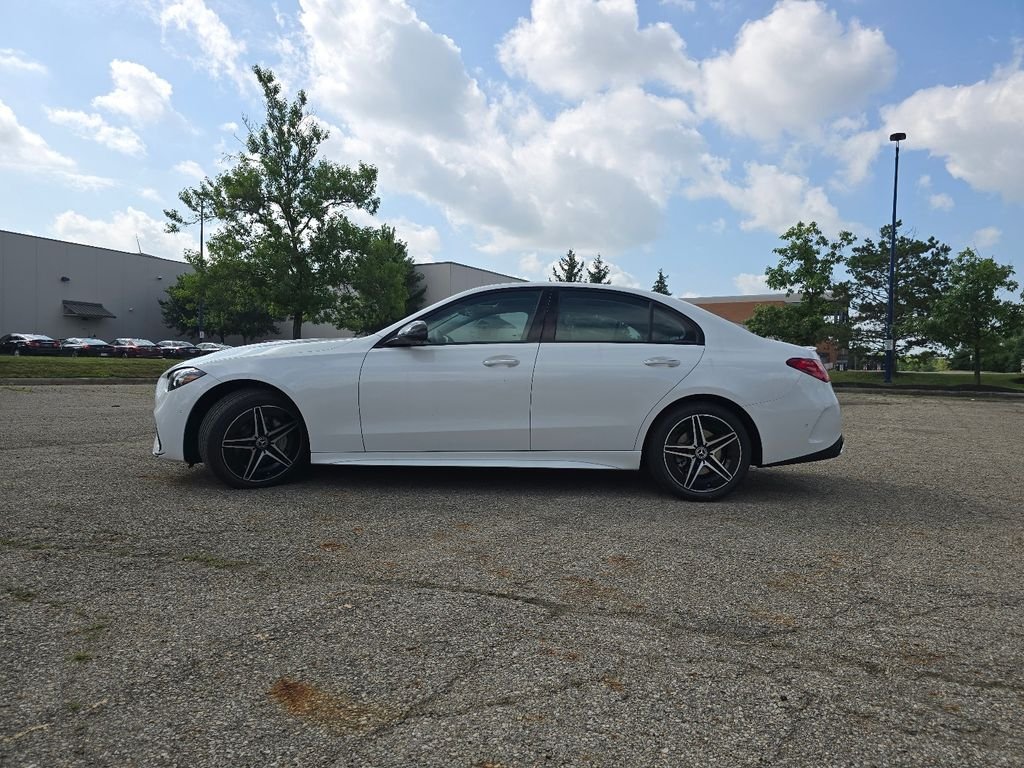 New 2026 MANUFAKTUR Moonlight White Metallic Mercedes-Benz C 300 image 14
