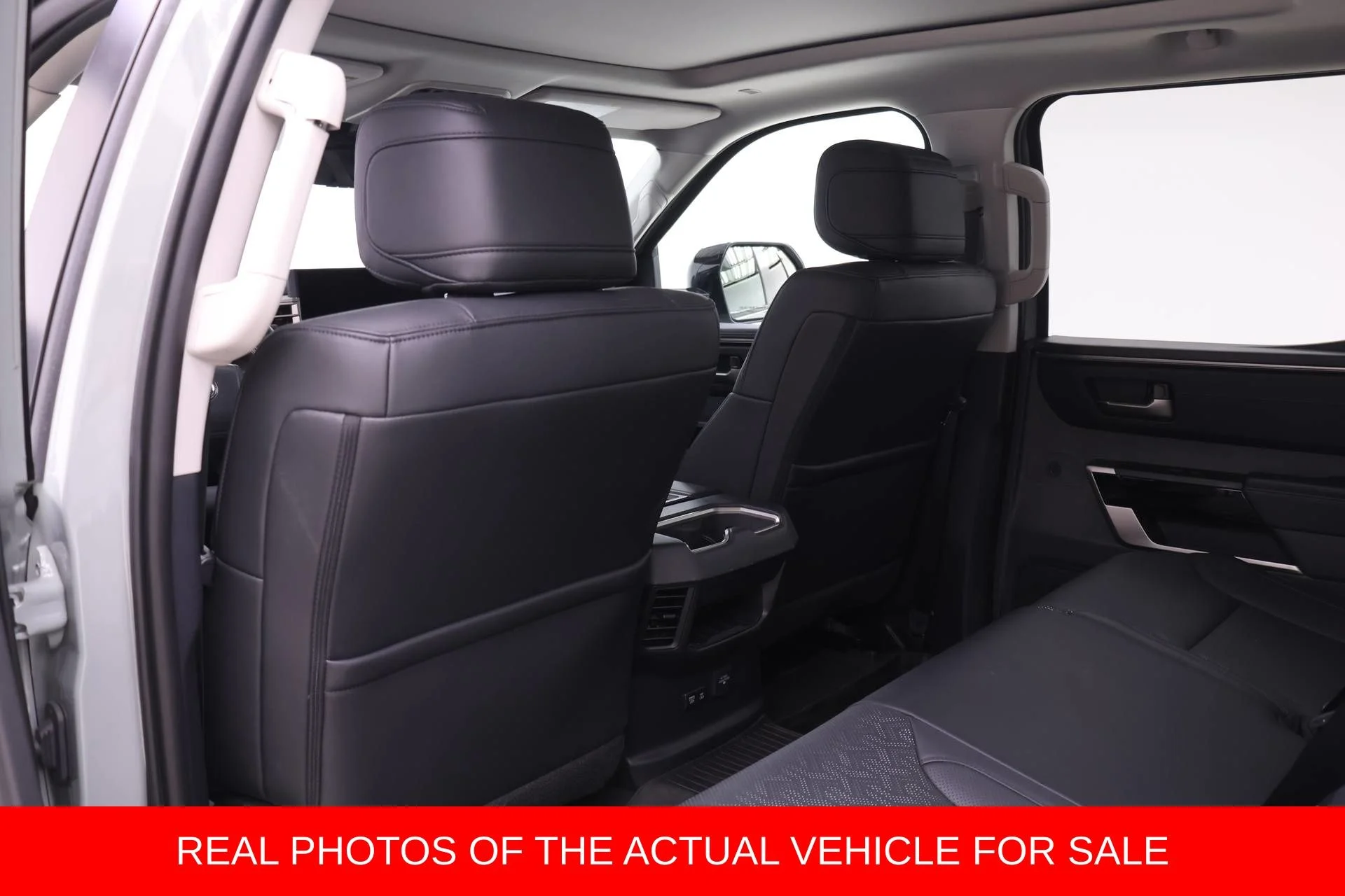 Used 2024  Toyota Limited image 11