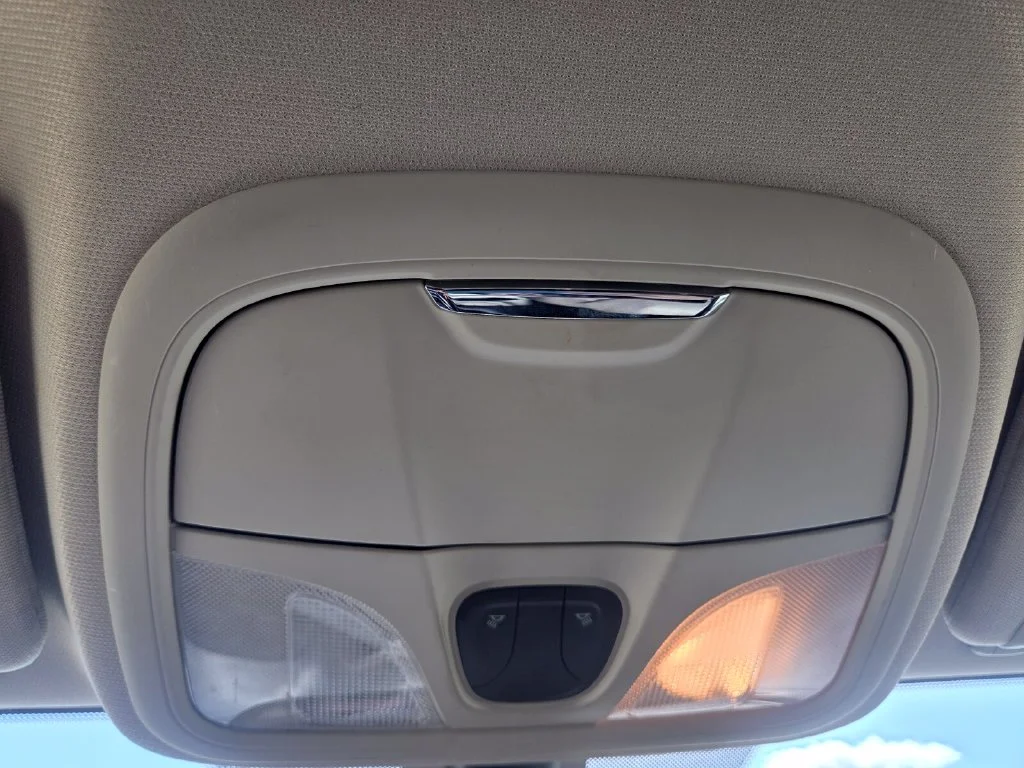 Used 2018 Gray Jeep Latitude image 19