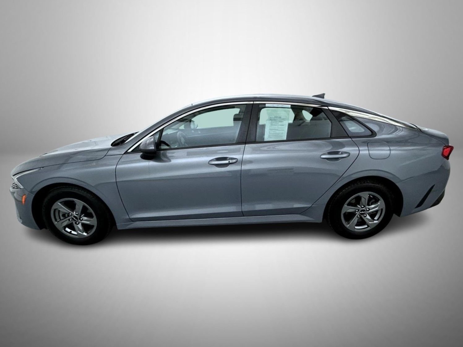 Used 2023 Silver Kia LXS image 8