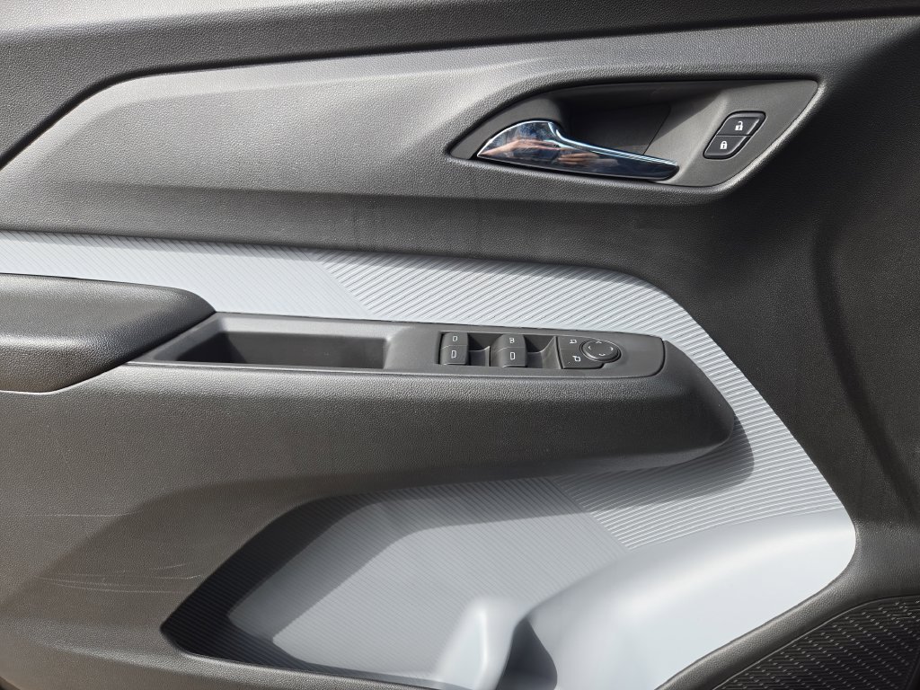 New 2027 Mosaic Black Metallic Chevrolet RS image 12
