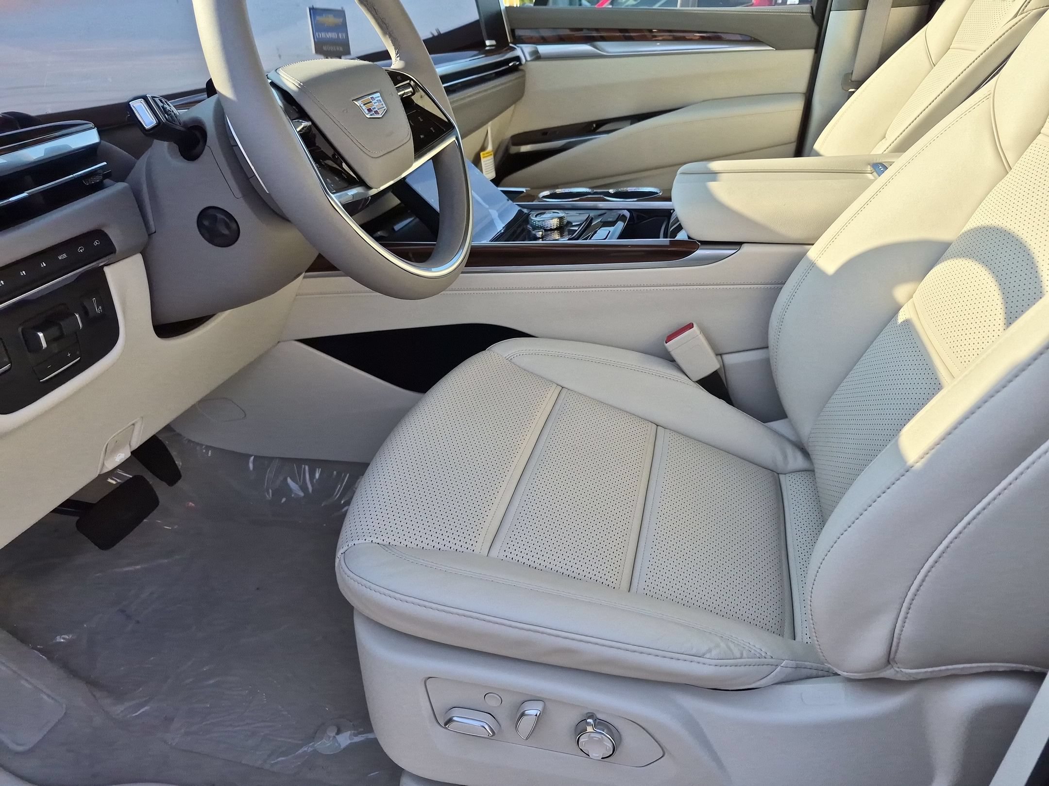 2026 Cadillac Escalade Platinum Sport - Photo 15