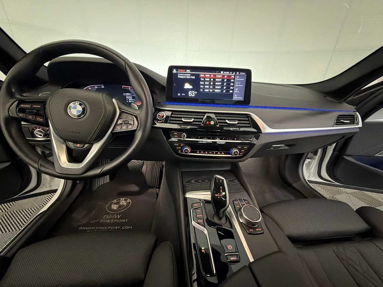 2023 BMW 5 Series 530i - Photo 17