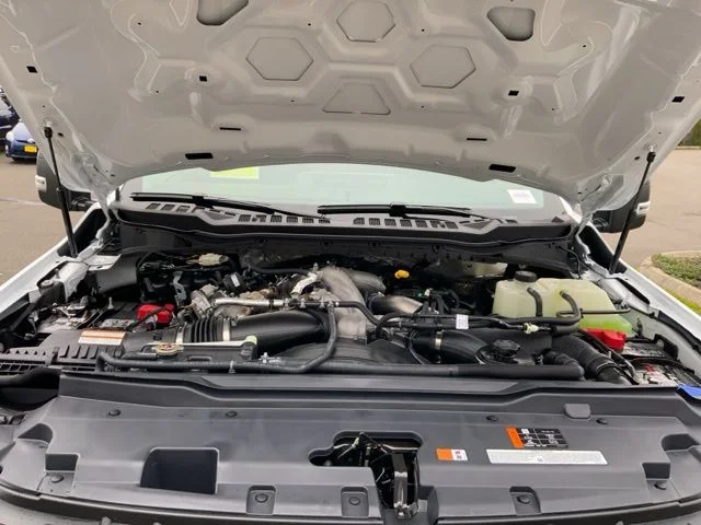 New 2024 Oxford White Ford XL image 18