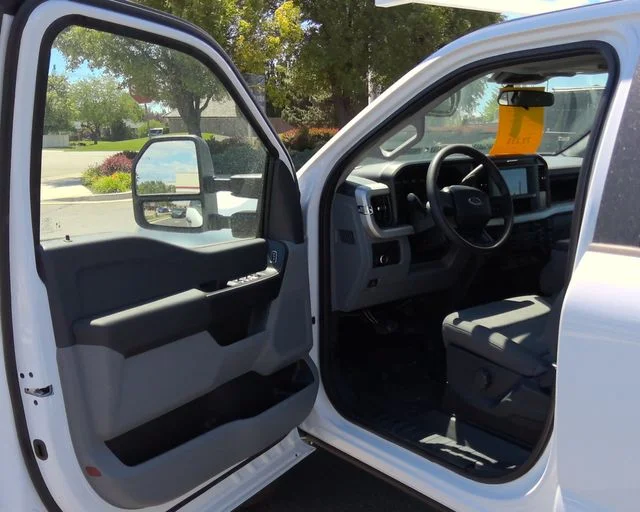 New 2026 Oxford White Ford XL image 14