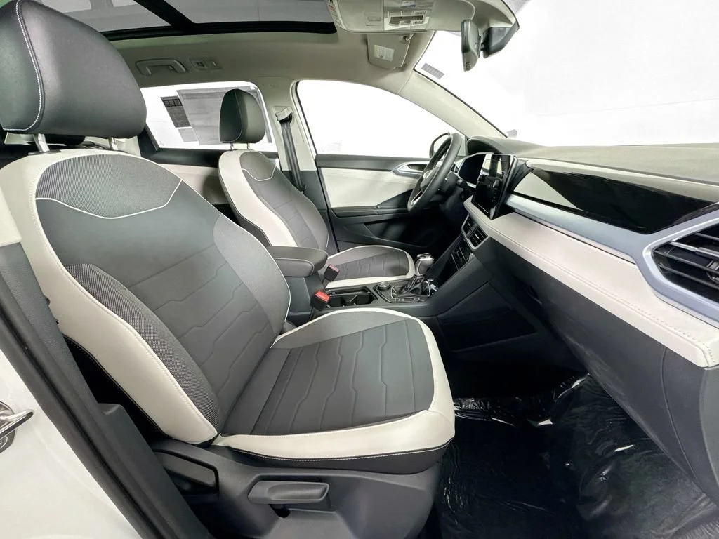 New 2026 White Volkswagen 1.5T SE image 10